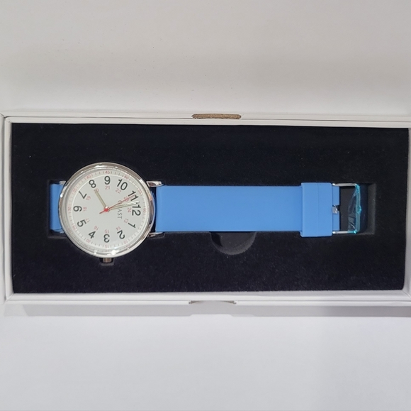 New in box Onast silicone nurses watch - Picture 2 of 4
